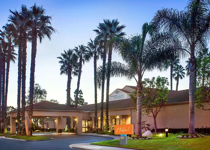Dog Friendly Hotels in Fountain Valley
