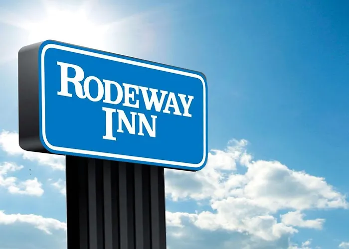 Dog Friendly Hotels in Canton