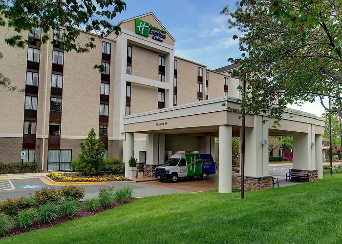 Dog Friendly Hotels in Germantown