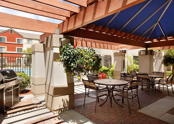 Dog Friendly Hotels in Centennial