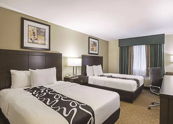 Dog Friendly Hotels in Lacey