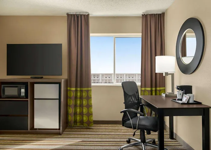 Dog Friendly Hotels in Liberal