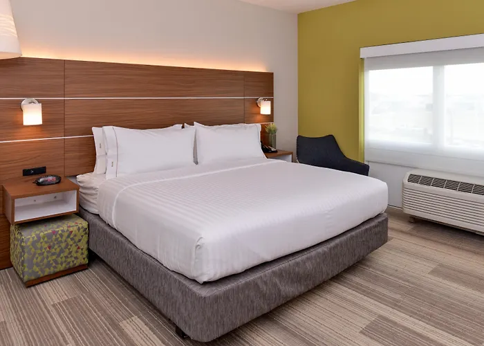 Dog Friendly Hotels in West Melbourne