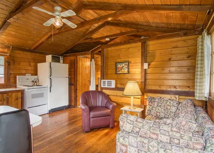 Dog Friendly Hotels in Fairmont Hot Springs