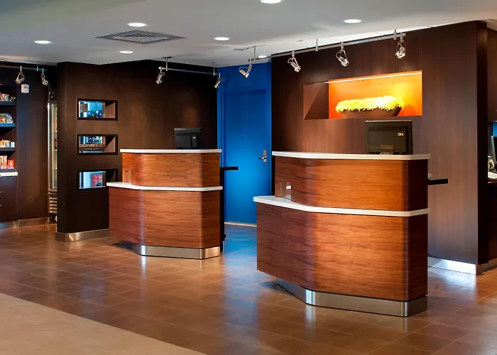 Dog Friendly Hotels in Miami Lakes