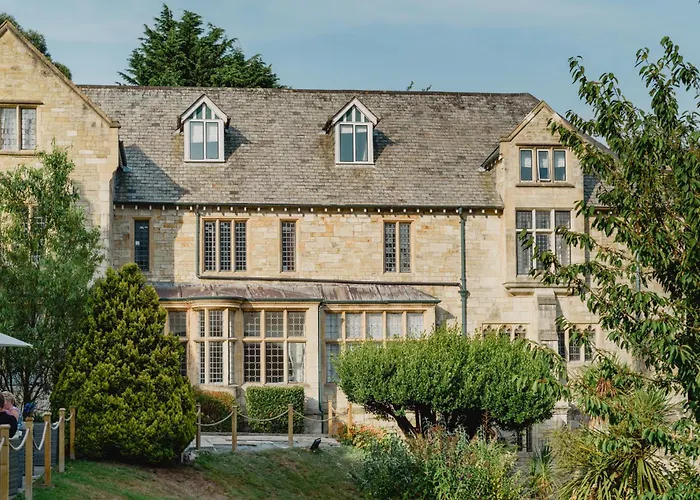 Dog Friendly Hotels in Truro