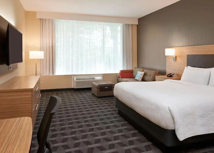 Dog Friendly Hotels in Oakville