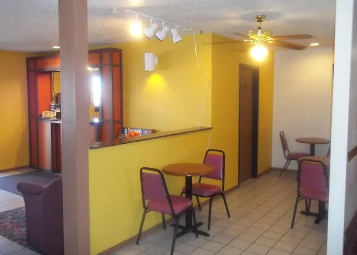 Dog Friendly Hotels in Moriarty