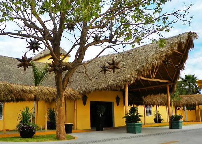 Dog Friendly Hotels in Manzanillo