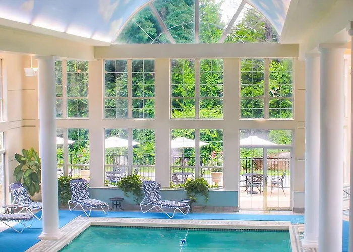 Dog Friendly Hotels in Augusta