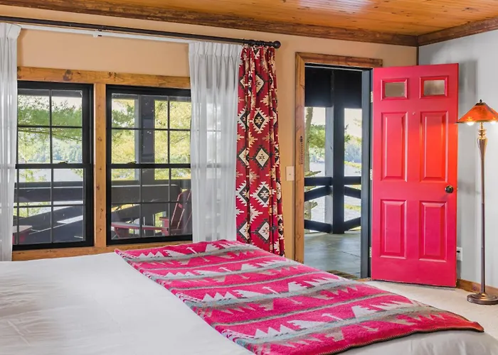 Dog Friendly Hotels in Old Forge