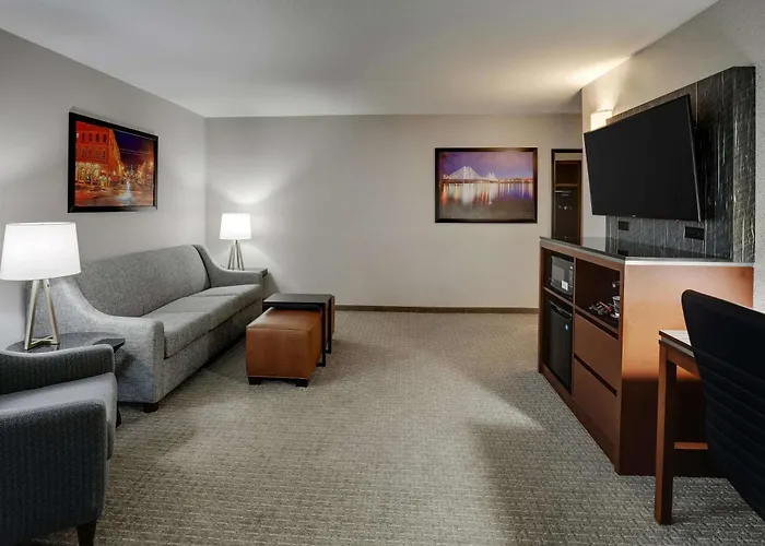 Dog Friendly Hotels in Cape Girardeau