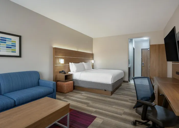 Dog Friendly Hotels in Gilbert