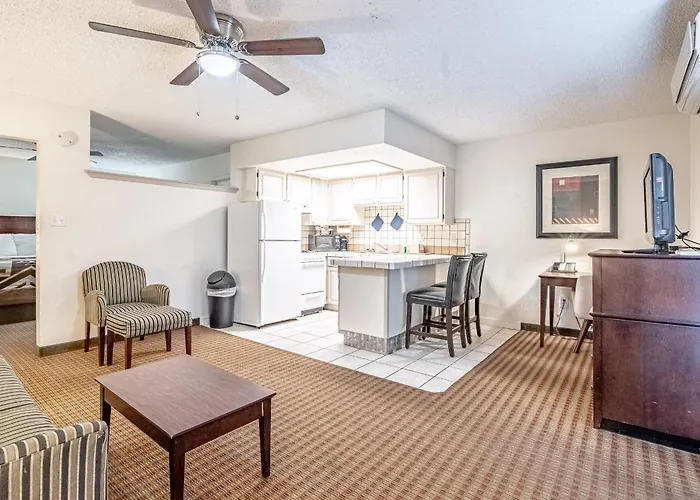 Dog Friendly Hotels in Alamogordo