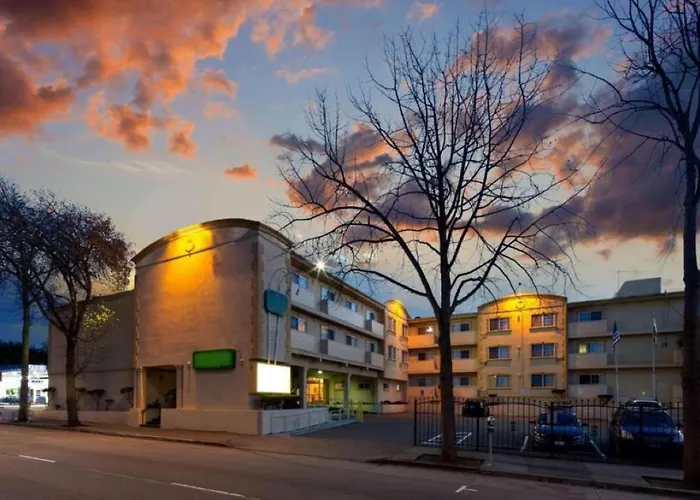Dog Friendly Hotels in Berkeley