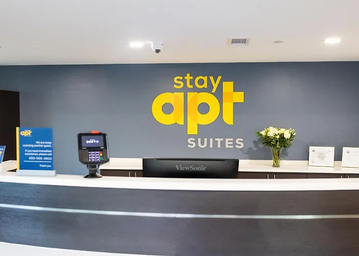 Dog Friendly Hotels in Auburn