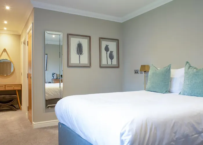 Dog Friendly Hotels in Broadford (Isle of Skye)