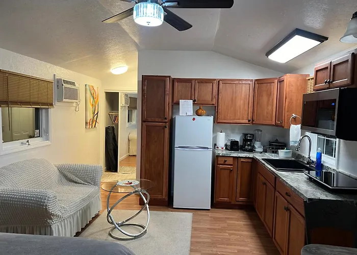 Dog Friendly Hotels in Hudson
