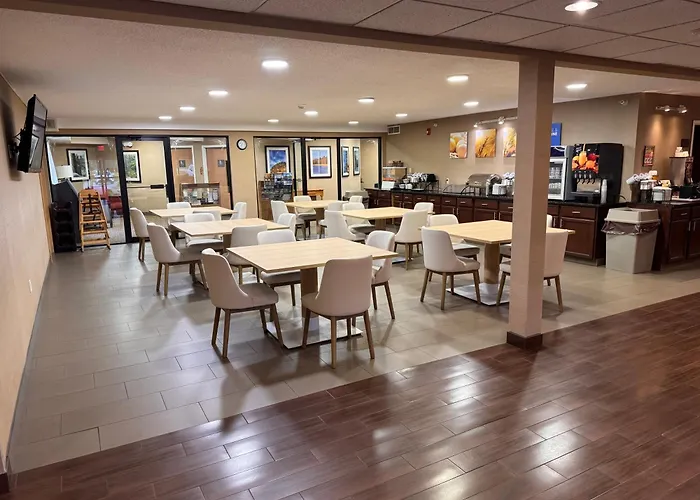 Dog Friendly Hotels in Black River Falls