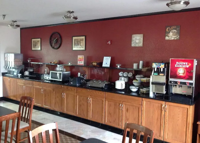 Dog Friendly Hotels in Wakeeney