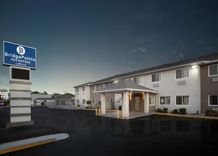 Dog Friendly Hotels in Fremont