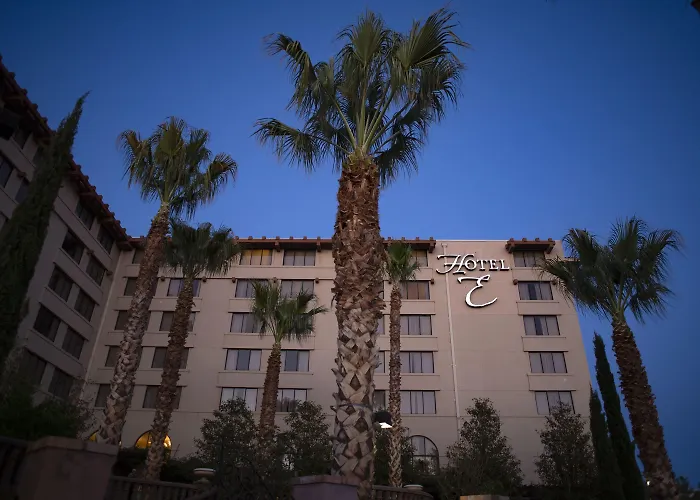 Dog Friendly Hotels in Las Cruces