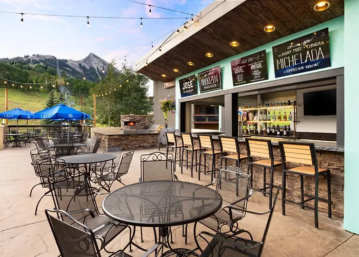 Dog Friendly Hotels in Crested Butte