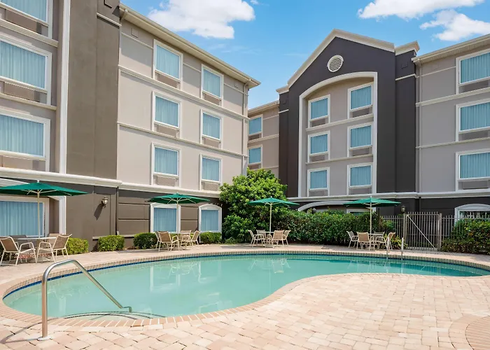 Dog Friendly Hotels in Sunset Beach