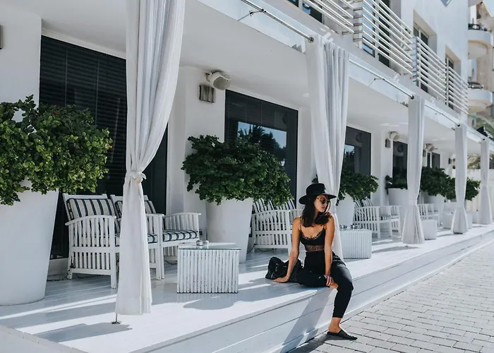 Dog Friendly Hotels in Tel Aviv