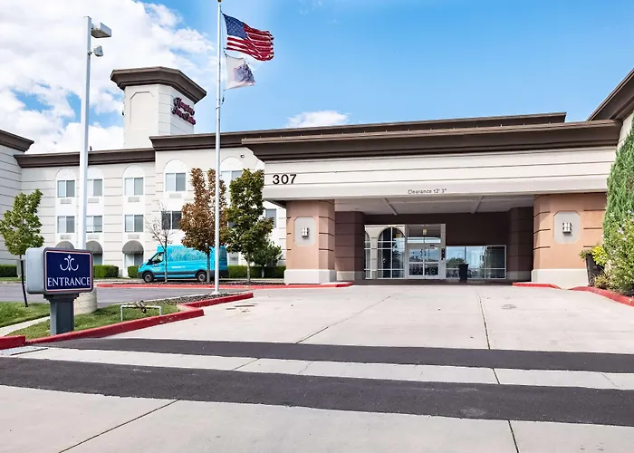 Dog Friendly Hotels in Salt Lake City