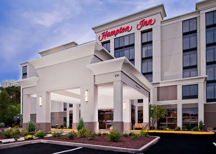 Dog Friendly Hotels in Shelton