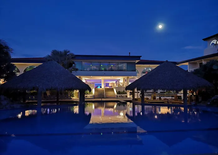 Dog Friendly Hotels in Playa Flamingo