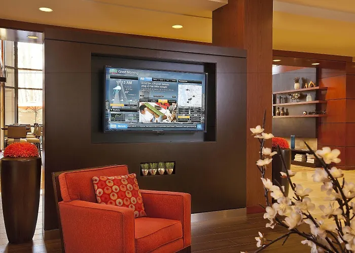 Dog Friendly Hotels in Tukwila