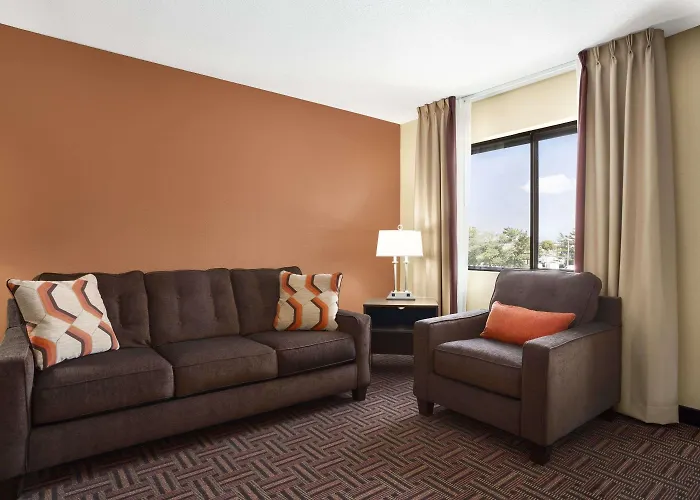 Dog Friendly Hotels in Carbondale