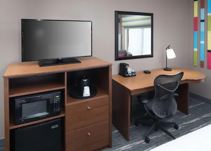 Dog Friendly Hotels in Skokie