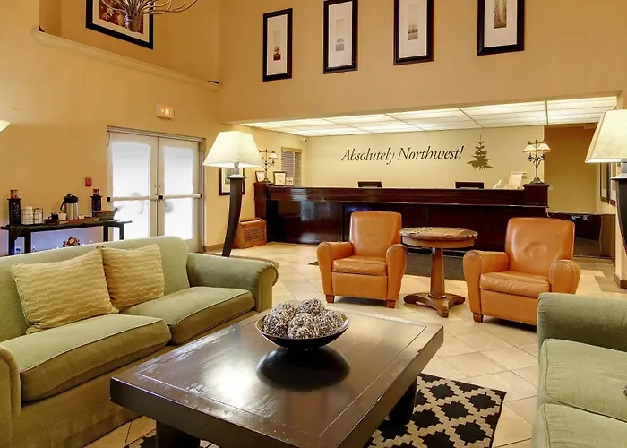 Dog Friendly Hotels in Albany