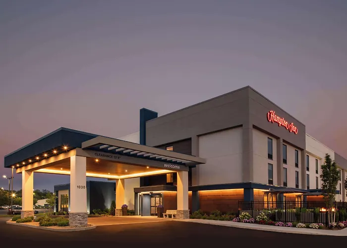 Dog Friendly Hotels in Seekonk