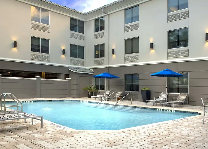 Dog Friendly Hotels in Jacksonville Beach