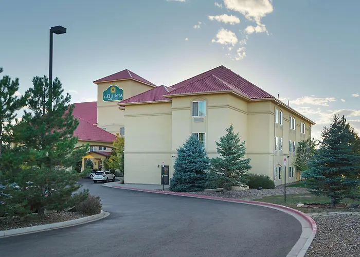 Dog Friendly Hotels in Walsenburg