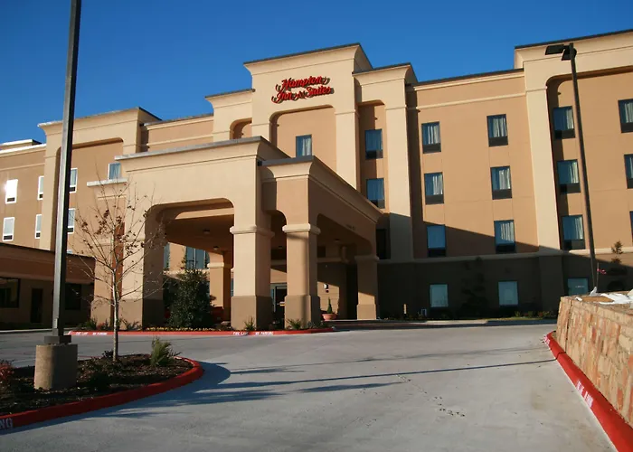 Dog Friendly Hotels in Decatur