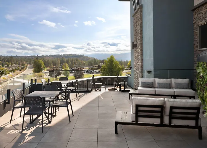 Dog Friendly Hotels in West Kelowna