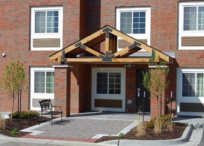 Dog Friendly Hotels in Lenexa