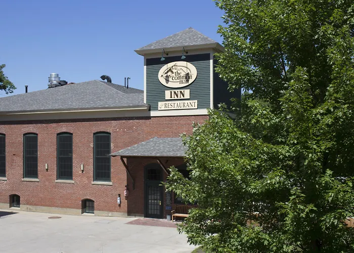 Dog Friendly Hotels in Meredith