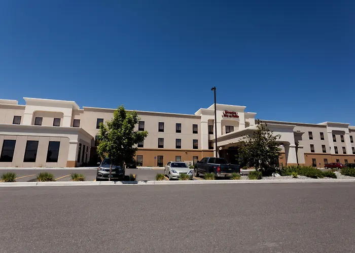 Dog Friendly Hotels in Riverton