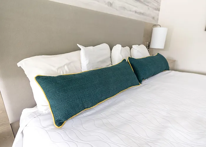 Dog Friendly Hotels in Gold Beach