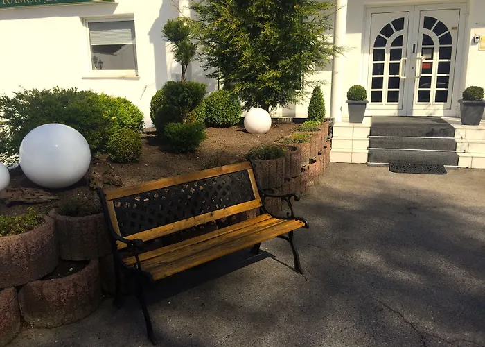Dog Friendly Hotels in Duisburg