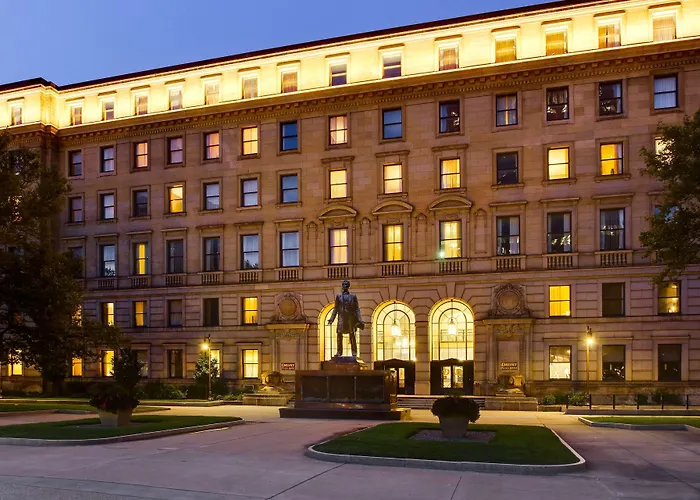 Dog Friendly Hotels in Geneva-on-the-Lake