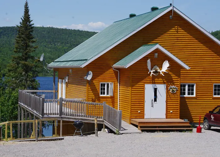 Dog Friendly Hotels in Tadoussac