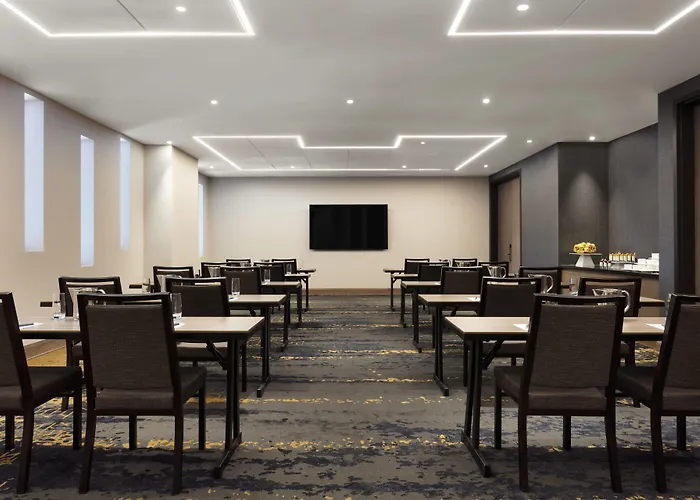 Dog Friendly Hotels in Saint-Hyacinthe