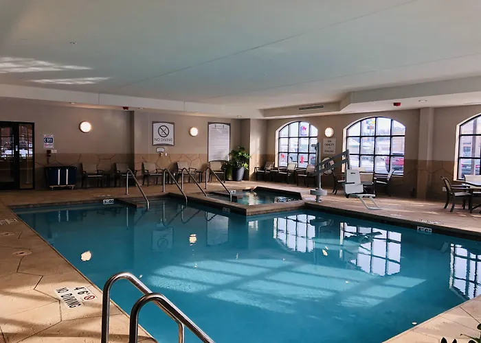 Dog Friendly Hotels in Lake Delton